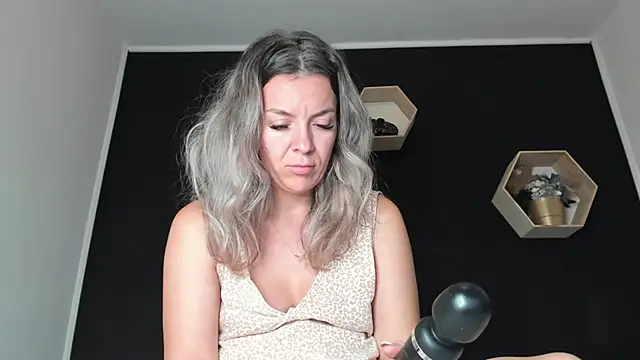 Snapshot of Alesys69 chatting on September 2025 09:38:01 PM Alesys69 online show from September 2025 09:38:01 PM