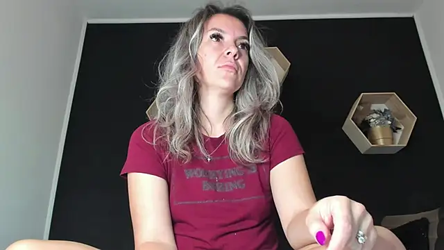 Snapshot of Alesys69 chatting on September 2025 10:04:01 PM Alesys69 online show from September 2025 10:04:01 PM