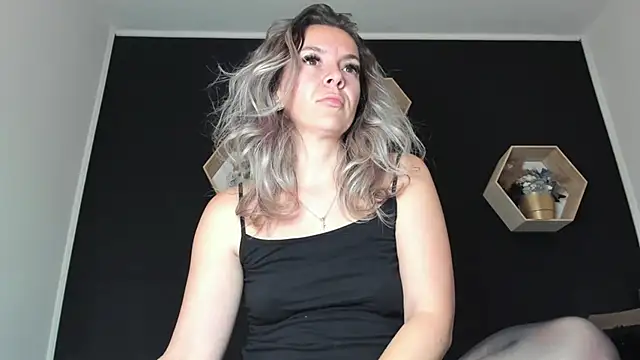 Snapshot of Alesys69 chatting on September 2025 09:53:01 PM Alesys69 online show from September 2025 09:53:01 PM