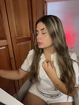 Miss valeriaa online show from March 2026 07:06:02 PM