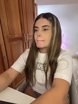 Miss valeriaa online show from March 2026 08:48:02 PM