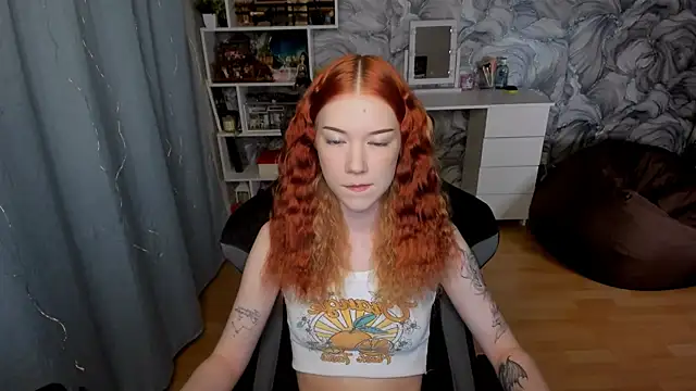 Snapshot of litl_Mia chatting on September 2025 04:23:02 PM litl Mia online show from September 2025 04:23:02 PM