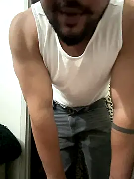 Snapshot of Rajbir0071 chatting on November 2025 08:10:01 PM Rajbir0071 online show from November 2025 08:10:01 PM