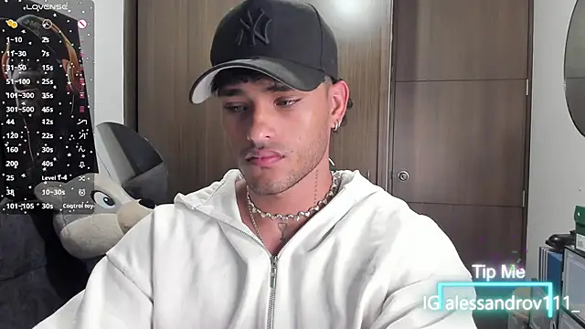 Snapshot of Alessandro_Vanni chatting on November 2025 02:23:02 AM Alessandro Vanni online show from November 2025 02:23:02 AM