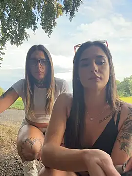 joanaelaa online show from July 2026 06:03:02 PM