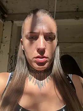 joanaelaa online show from August 2026 02:27:02 PM