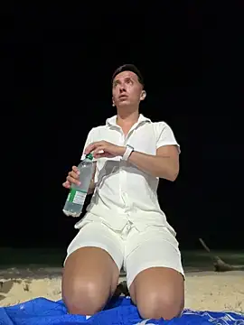 Thiago jones online show from November 2025 03:12:01 AM