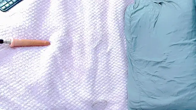 Imannejulienne online show from January 2026 03:42:02 AM