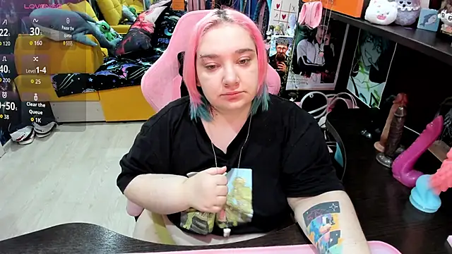 Softie Sofy online show from April 2026 01:47:02 AM