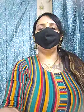Snapshot of cute-tanvi chatting on January 2025 01:32:01 PM cute-tanvi online show from January 2025 01:32:01 PM