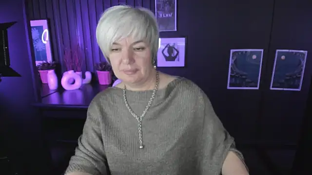 Snapshot of CarmenSoft chatting on October 2025 08:38:01 PM CarmenSoft online show from October 2025 08:38:01 PM