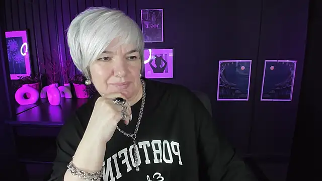 CarmenSoft online show from November 2025 08:31:01 PM