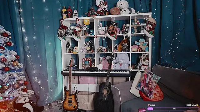 Snapshot of MadnessAlison chatting on December 2025 03:06:01 PM MadnessAlison online show from December 2025 03:06:01 PM