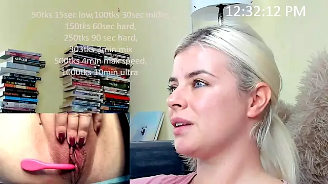 queenofthenighttt online show from November 2025 11:32:02 AM