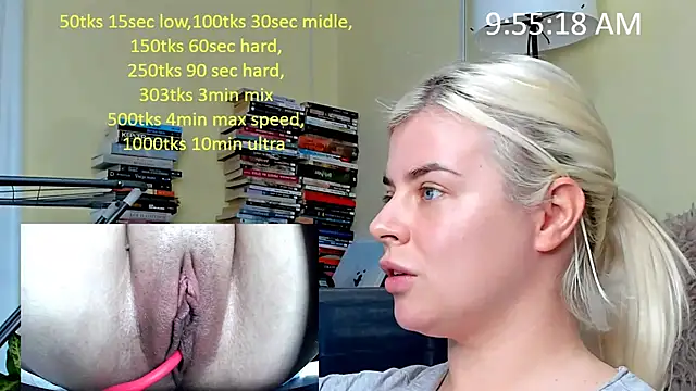 Snapshot of queenofthenighttt chatting on December 2025 08:54:01 AM queenofthenighttt online show from December 2025 08:54:01 AM