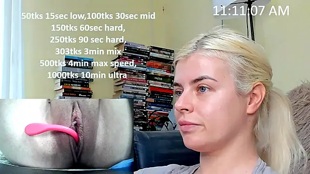 Snapshot of queenofthenighttt chatting on January 2026 10:10:02 AM queenofthenighttt online show from January 2026 10:10:02 AM