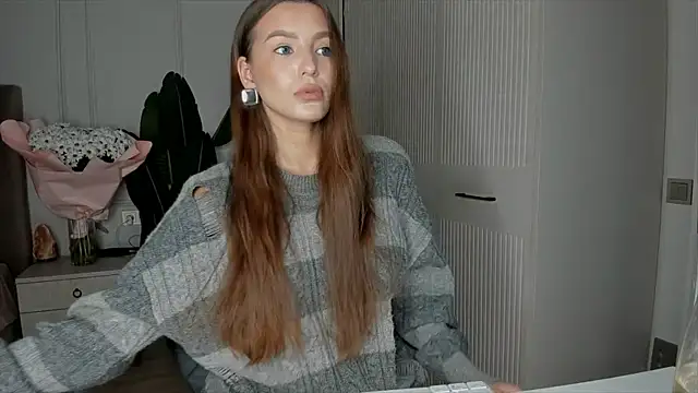 Snapshot of xx_leila chatting on November 2025 10:48:02 AM xx leila online show from November 2025 10:48:02 AM