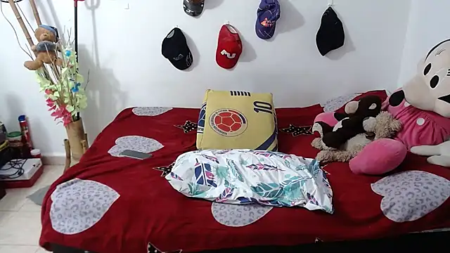 Britney-22 online show from April 2026 01:54:01 AM