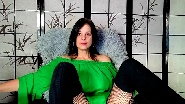  Sweetlonglips  online show from November 2025 04:59:02 AM