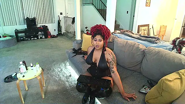 Snapshot of MeleiMarvelous chatting on December 2024 01:57:02 AM MeleiMarvelous online show from December 2024 01:57:02 AM