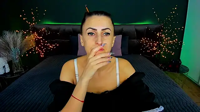 Snapshot of Rebecca_Diamond chatting on November 2025 07:40:01 AM Rebecca Diamond online show from November 2025 07:40:01 AM