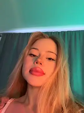 curchez  online show from February 2025 09:14:01 PM