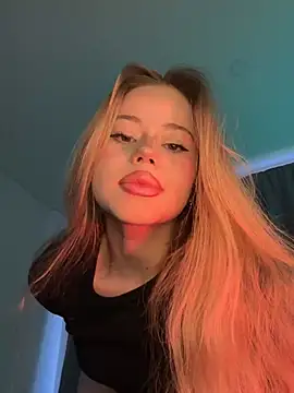 curchez  online show from February 2025 08:40:01 PM