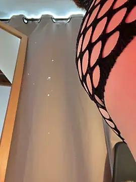 curchez  online show from September 2025 07:50:02 PM