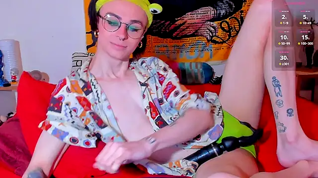 Snapshot of KatashiSenpai chatting on November 2025 08:53:01 PM KatashiSenpai online show from November 2025 08:53:01 PM