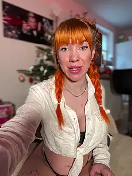 Snapshot of Pia_July_ chatting on December 2024 11:34:02 AM Pia July online show from December 2024 11:34:02 AM