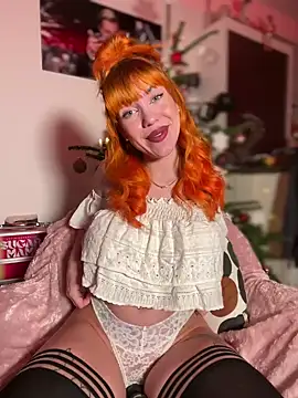 Snapshot of Pia_July_ chatting on December 2024 08:55:02 PM Pia July online show from December 2024 08:55:02 PM