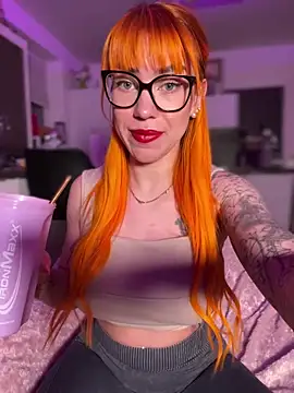 Snapshot of Pia_July_ chatting on January 2025 09:10:01 PM Pia July online show from January 2025 09:10:01 PM