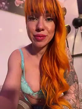 Snapshot of Pia_July_ chatting on January 2025 08:56:02 PM Pia July online show from January 2025 08:56:02 PM