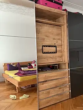 Snapshot of Pia_July_ chatting on September 2025 12:50:02 PM Pia July online show from September 2025 12:50:02 PM