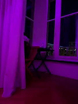 Snapshot of Pia_July_ chatting on November 2025 05:36:02 PM Pia July online show from November 2025 05:36:02 PM