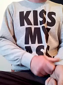 Snapshot of Rolandxxxr chatting on February 2025 02:10:01 PM Rolandxxxr online show from February 2025 02:10:01 PM