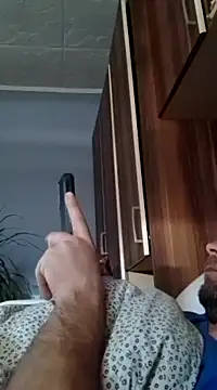 Snapshot of Rolandxxxr chatting on February 2025 09:17:02 AM Rolandxxxr online show from February 2025 09:17:02 AM