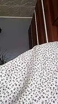 Snapshot of Rolandxxxr chatting on March 2025 01:32:02 PM Rolandxxxr online show from March 2025 01:32:02 PM