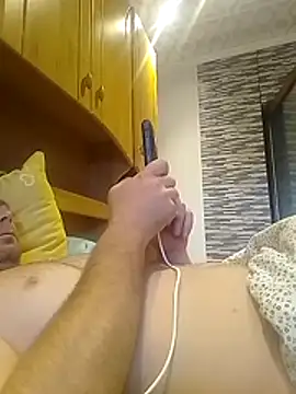 Snapshot of Rolandxxxr chatting on November 2025 01:23:01 PM Rolandxxxr online show from November 2025 01:23:01 PM