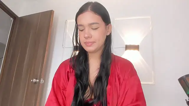 Hanna Risso online show from June 2026 06:06:02 PM