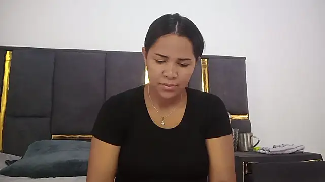 aleixane online show from November 2025 06:19:01 AM