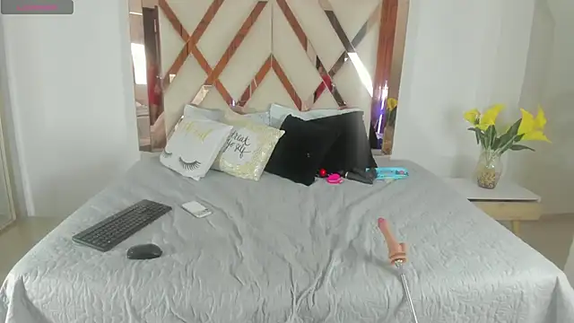 elena mature online show from March 2026 07:42:01 PM