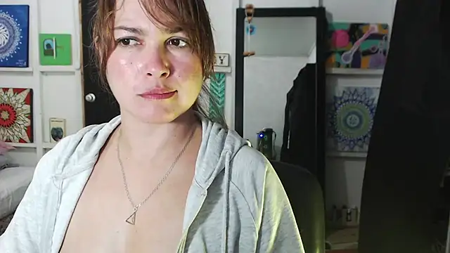 solamatista11 online show from September 2025 08:22:01 PM