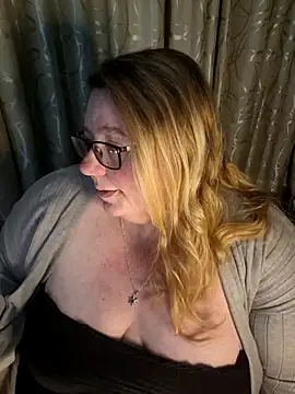 Iceprincess2bad4u online show from June 2026 06:34:01 PM