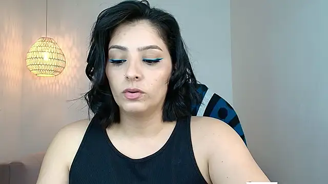 Snapshot of YummyAnna_ chatting on April 2026 07:55:02 PM YummyAnna online show from April 2026 07:55:02 PM