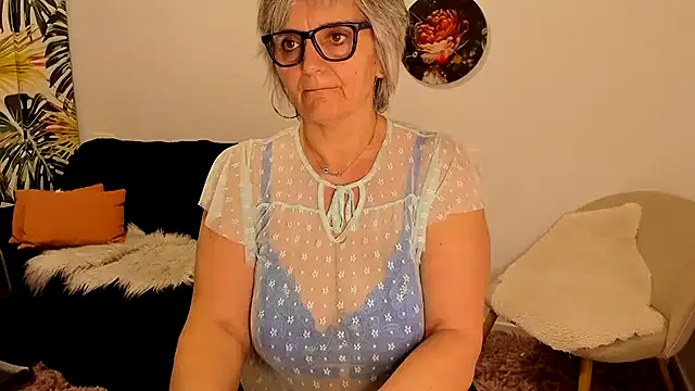 Milf-Ella online show from February 2026 09:35:01 PM