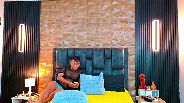 Snapshot of FelipeAndMarcello3 chatting on July 2026 03:05:01 PM FelipeAndMarcello3 online show from July 2026 03:05:01 PM