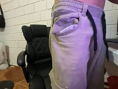 Max TheHorseDick online show from February 2026 02:27:02 AM