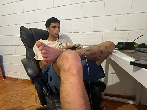 Max TheHorseDick online show from February 2026 05:44:02 PM