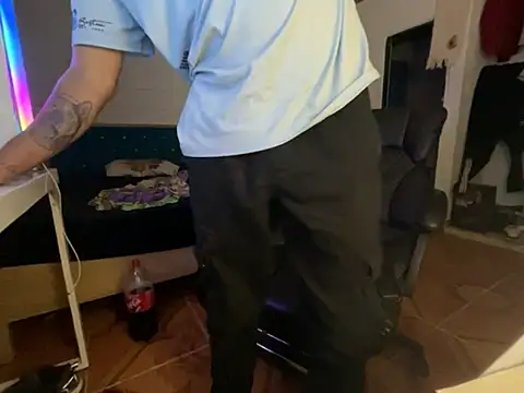 Max TheHorseDick online show from April 2026 03:17:02 AM